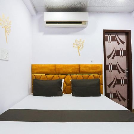 Flips With Mykonos Guest House นิวเดลี ภายนอก รูปภาพ
