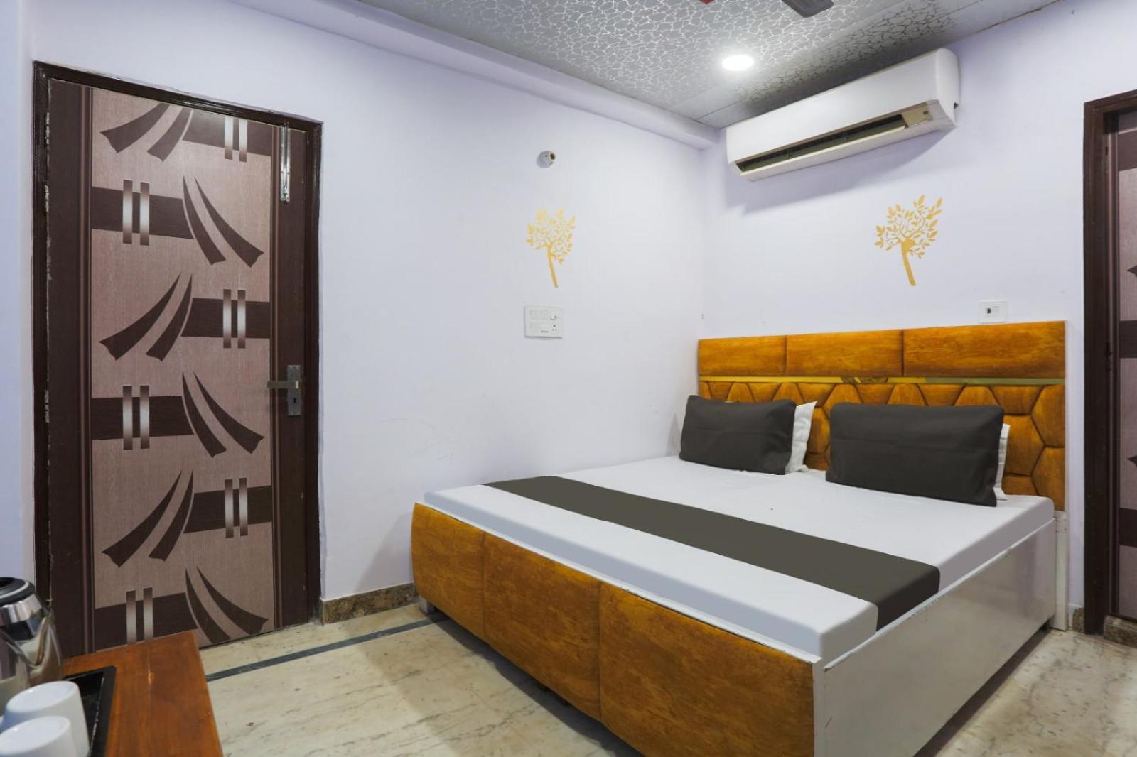 Flips With Mykonos Guest House นิวเดลี ภายนอก รูปภาพ